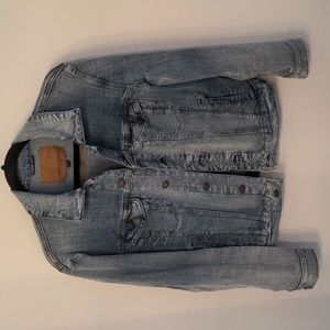AEO American Eagle Distressed Denim Jacket Extreme Flex 4